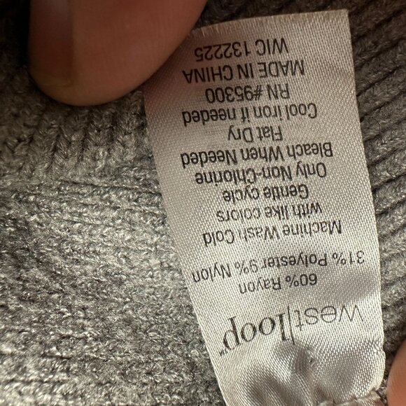 West Loop Men's Grey Scarf - Picture 3 of 4